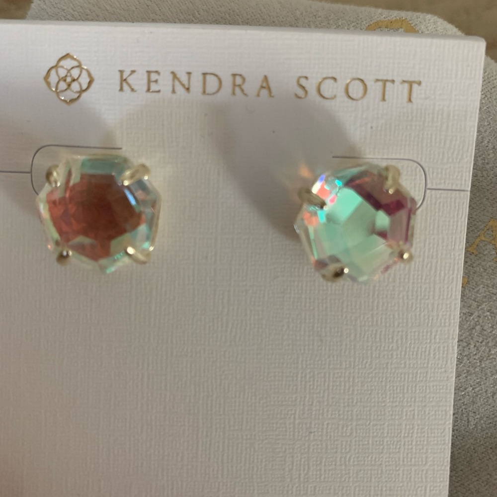 Kendra Scott Dichroic Glass Stud Earrings. EUC.